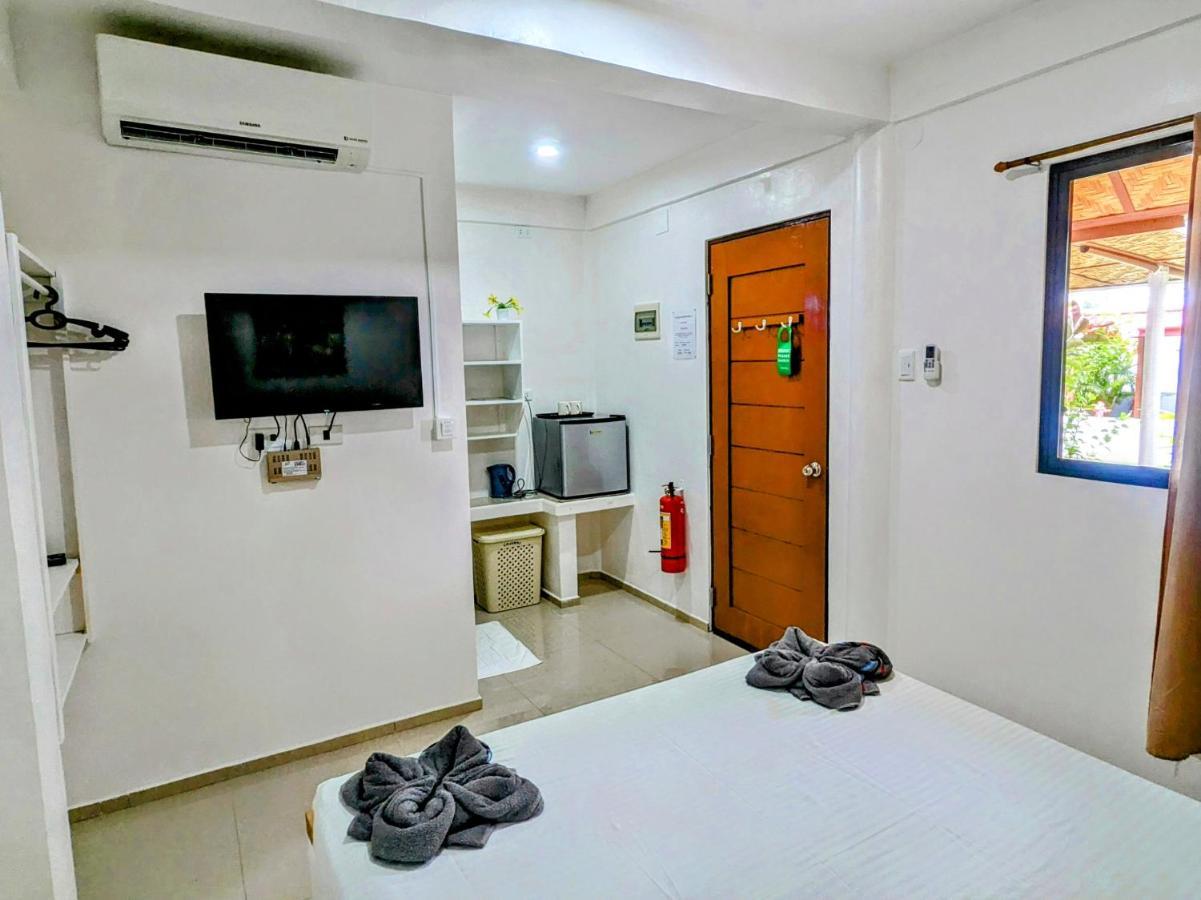 Astillo'S Guest Houses 몰볼 외부 사진