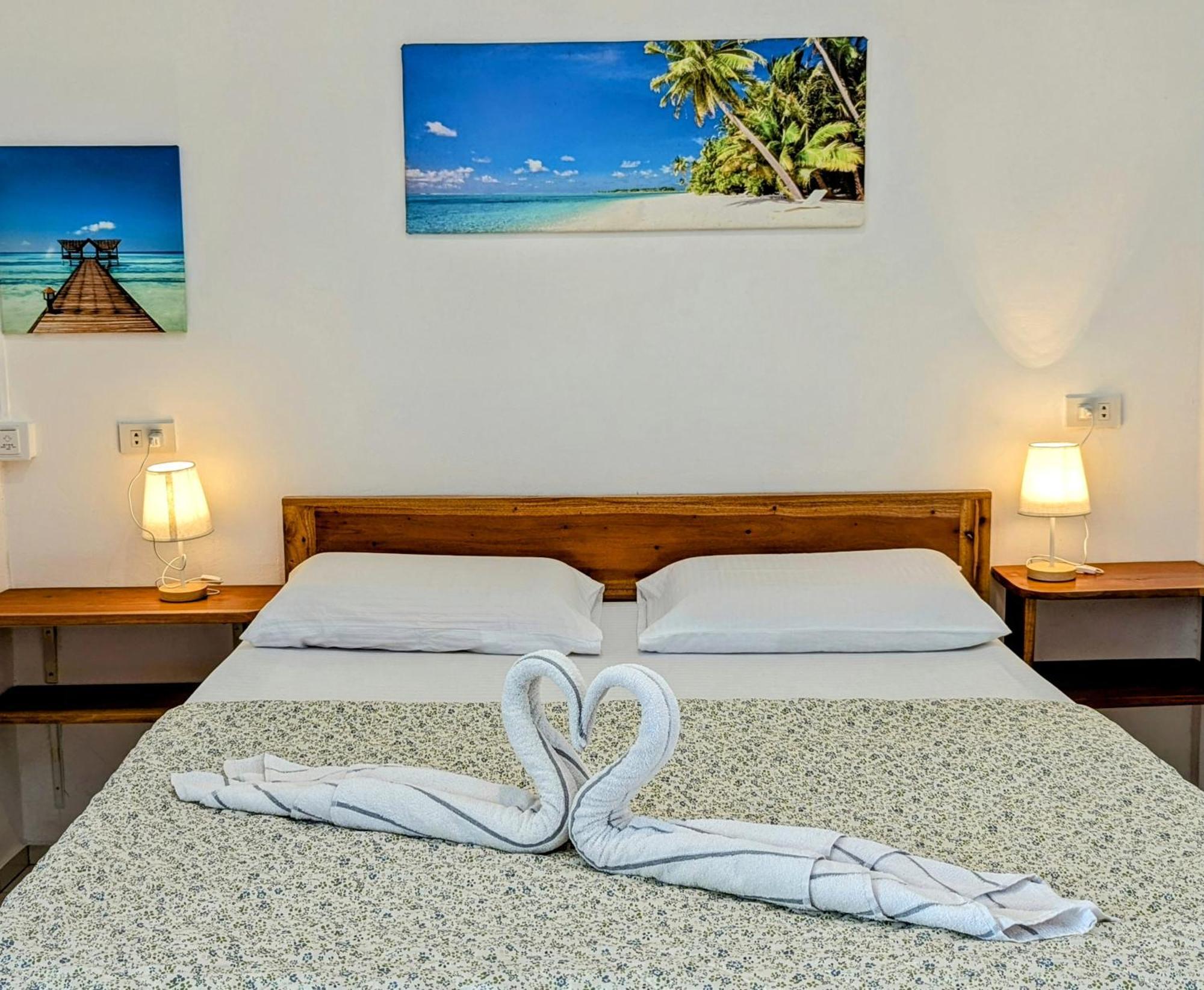 Astillo'S Guest Houses 몰볼 외부 사진