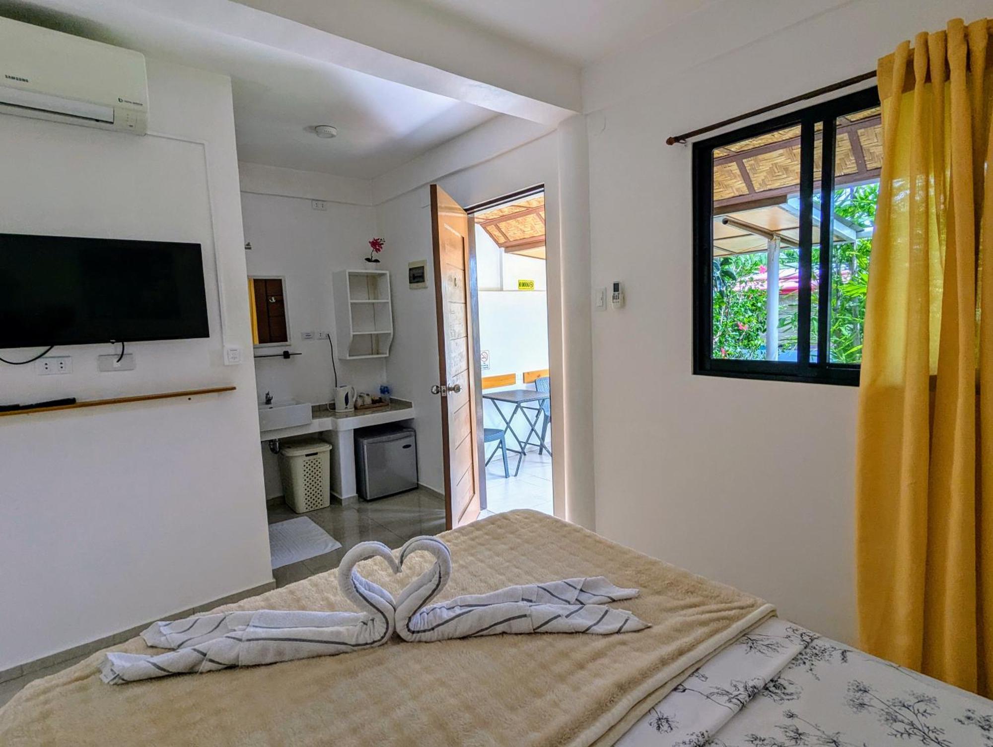 Astillo'S Guest Houses 몰볼 외부 사진