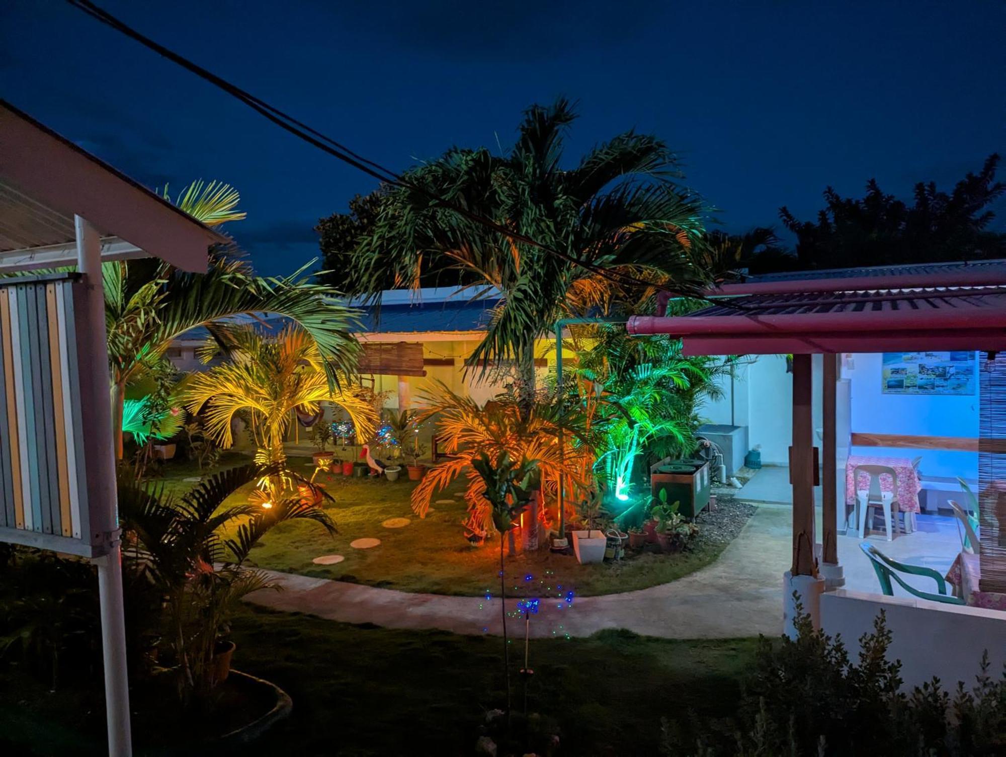 Astillo'S Guest Houses 몰볼 객실 사진
